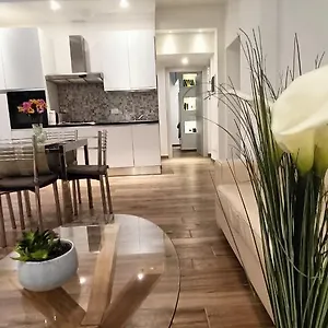 Casa Mia Metro A Nuovo , Roma Italia